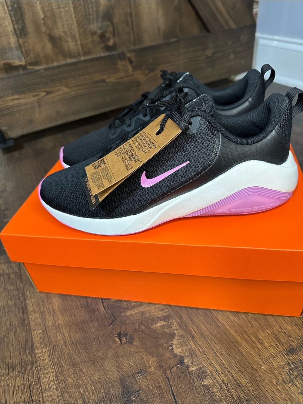 Brand new women’s Nike air zoom size 9